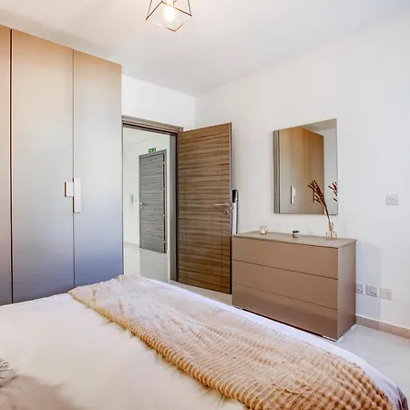 5th Floor Brand New Apt, With Prvt Balcony & Wifi By 360 Estates