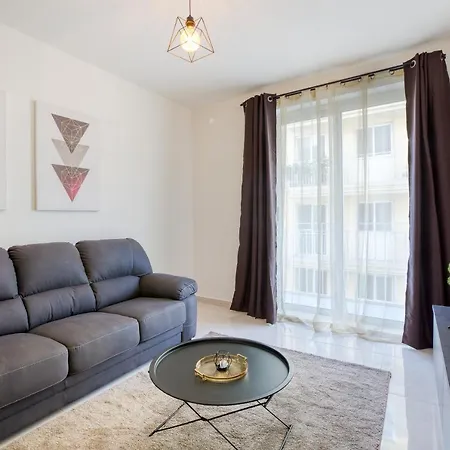 Apartmán 5th Floor Brand New Apt, With Prvt Balcony & Wifi By 360 Estates *